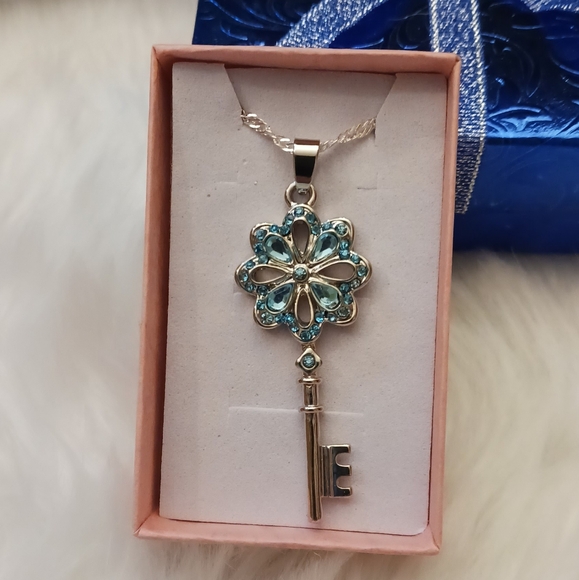 Key To My Heart Sterling Silver Pendant Necklace - Picture 3 of 13